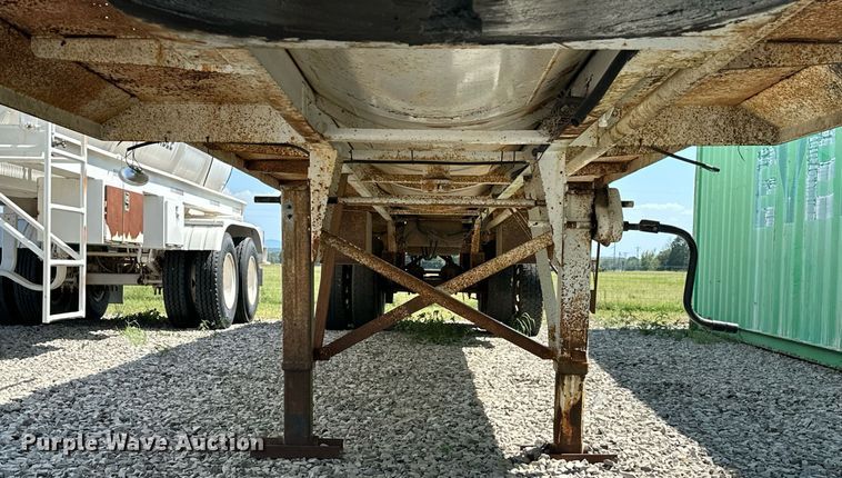 image for item OG9155 2006 V.E. Enterprises EV130  tank trailer