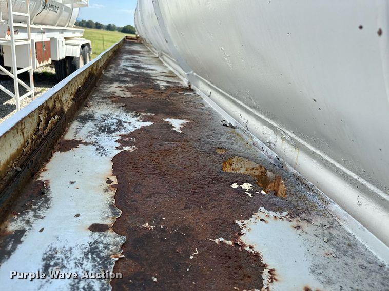 image for item OG9155 2006 V.E. Enterprises EV130  tank trailer