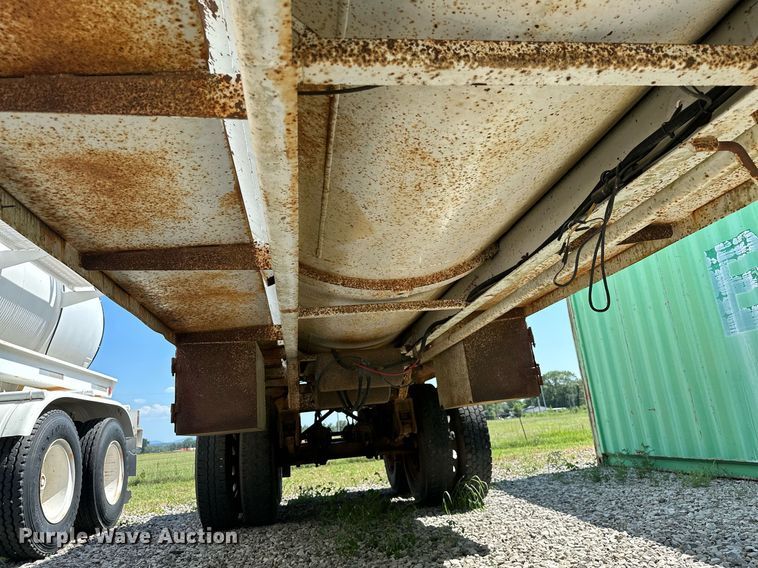 image for item OG9155 2006 V.E. Enterprises EV130  tank trailer