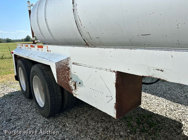 image for item OG9155 2006 V.E. Enterprises EV130  tank trailer
