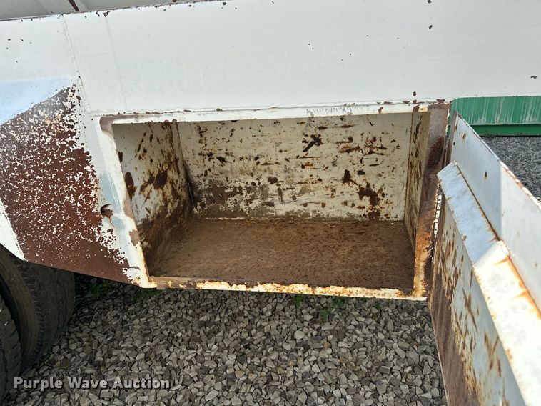 image for item OG9155 2006 V.E. Enterprises EV130  tank trailer