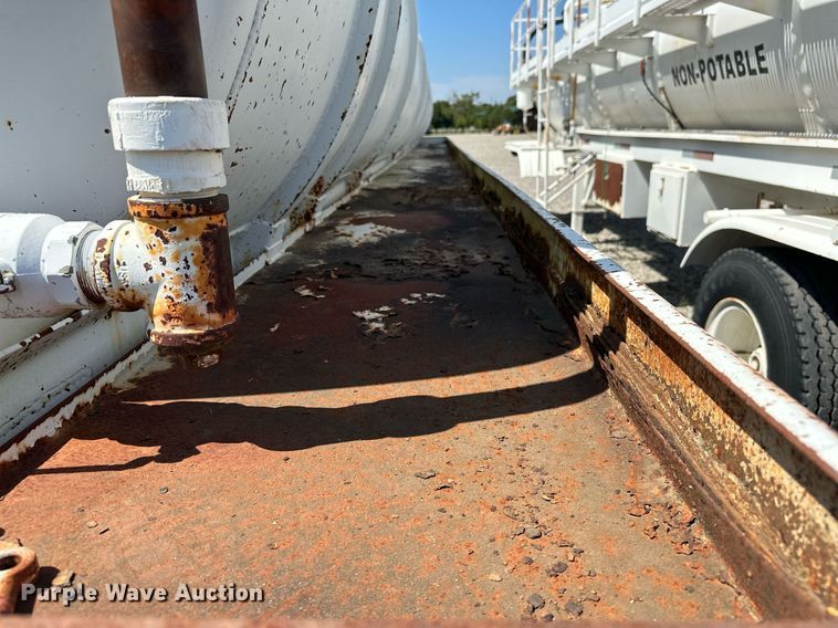 image for item OG9155 2006 V.E. Enterprises EV130  tank trailer