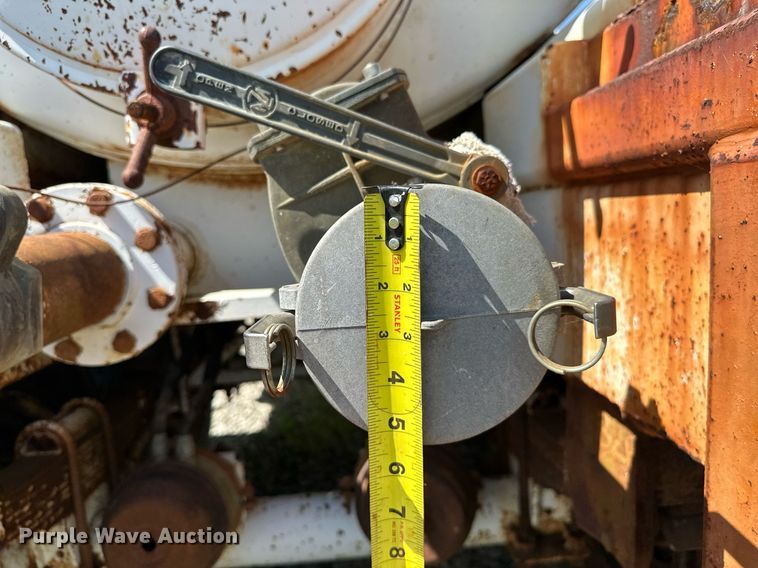 image for item OG9155 2006 V.E. Enterprises EV130  tank trailer