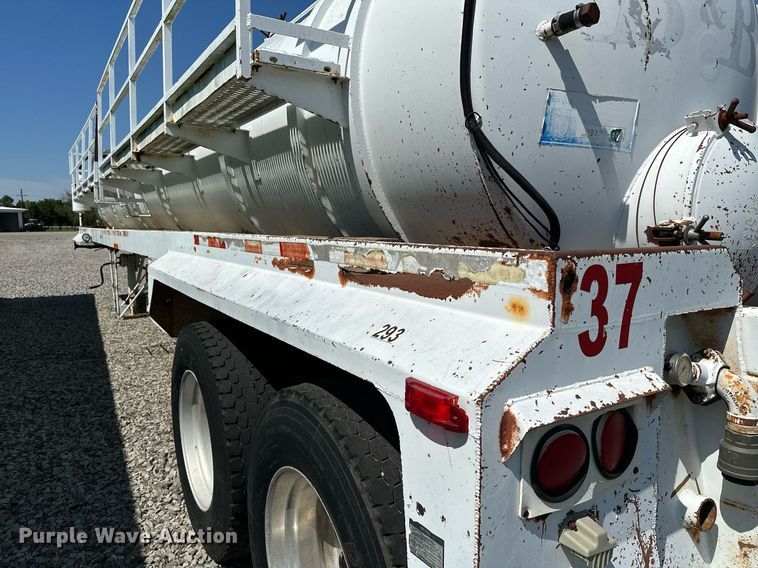 image for item OG9155 2006 V.E. Enterprises EV130  tank trailer