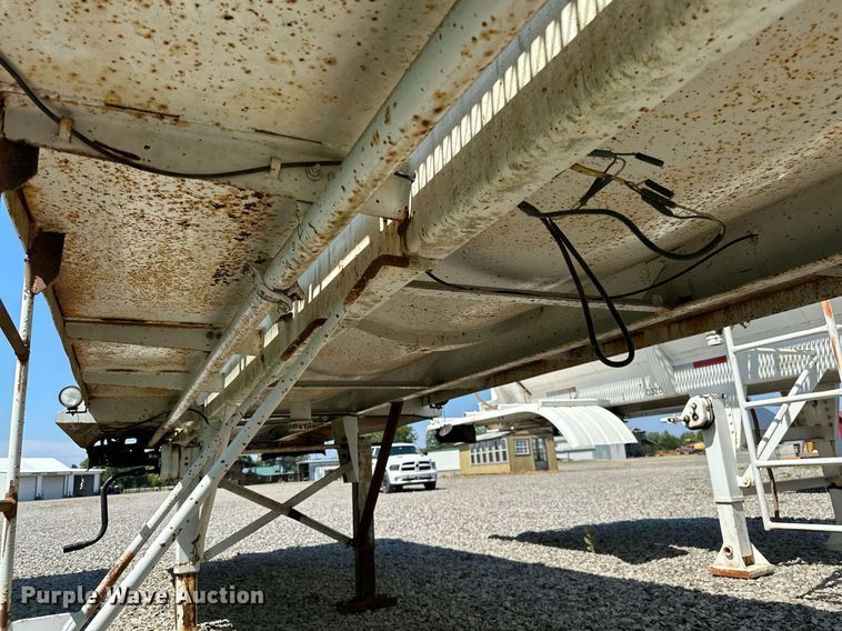 image for item OG9155 2006 V.E. Enterprises EV130  tank trailer