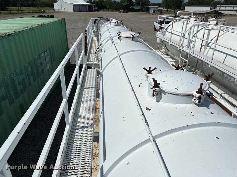 image for item OG9155 2006 V.E. Enterprises EV130  tank trailer