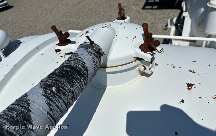 image for item OG9155 2006 V.E. Enterprises EV130  tank trailer