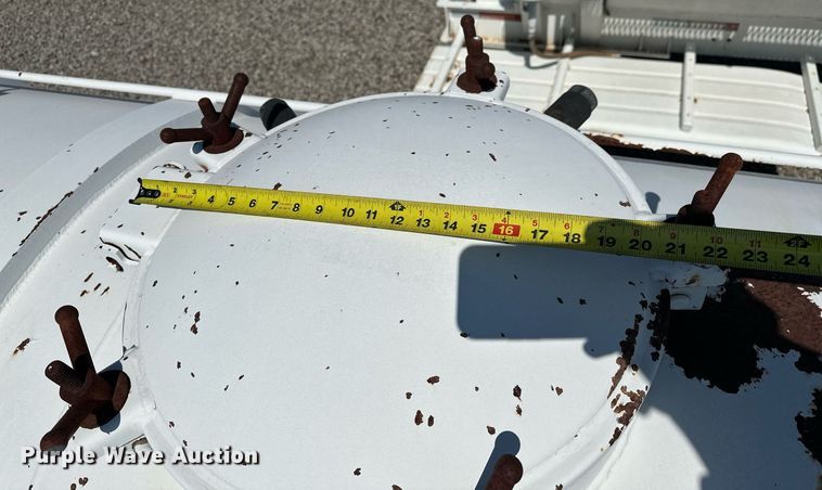 image for item OG9155 2006 V.E. Enterprises EV130  tank trailer