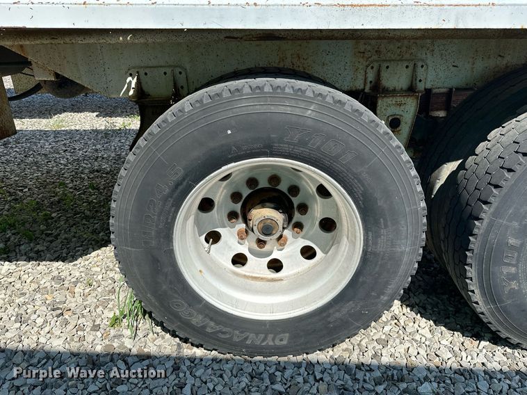 image for item OG9155 2006 V.E. Enterprises EV130  tank trailer