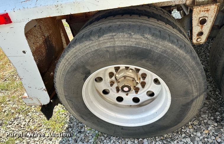 image for item OG9155 2006 V.E. Enterprises EV130  tank trailer