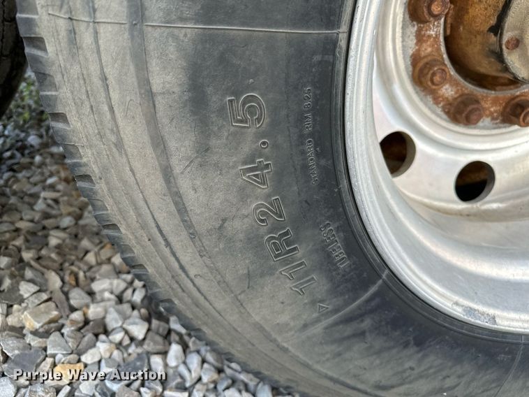 image for item OG9155 2006 V.E. Enterprises EV130  tank trailer