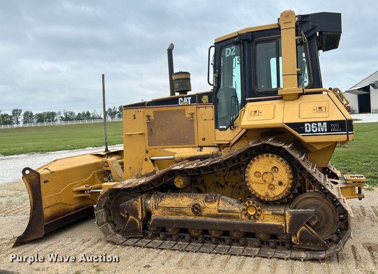 image for item OK9730 1998 Caterpillar D6M XL  dozer