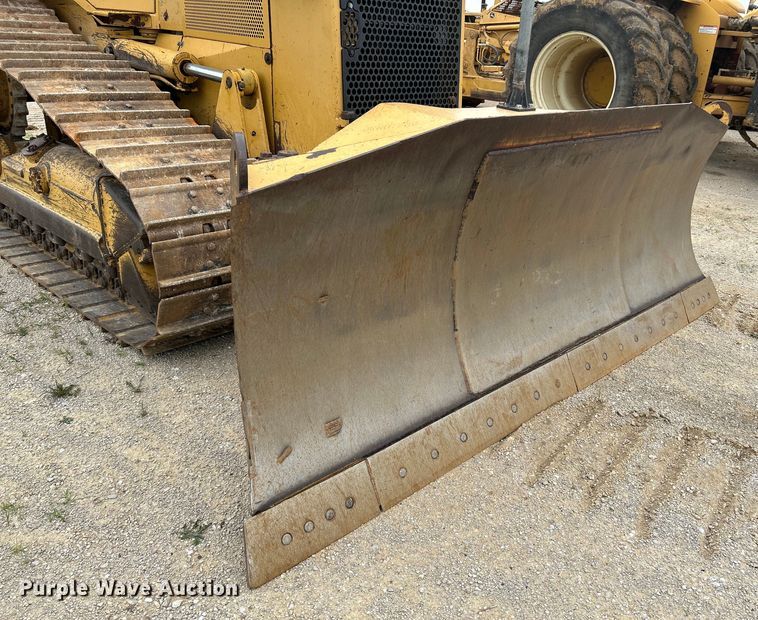 image for item OK9730 1998 Caterpillar D6M XL  dozer