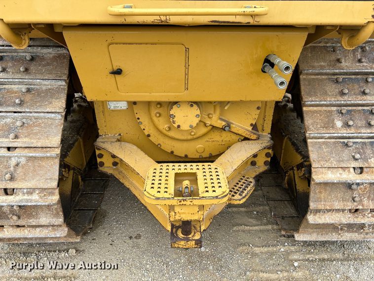 image for item OK9730 1998 Caterpillar D6M XL  dozer