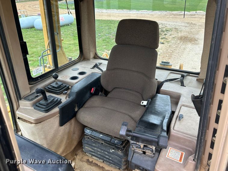 image for item OK9730 1998 Caterpillar D6M XL  dozer
