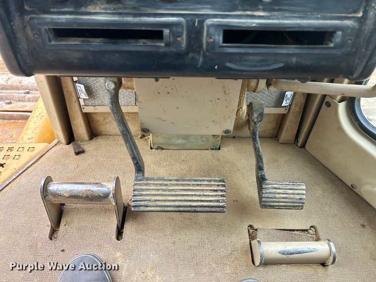 image for item OK9730 1998 Caterpillar D6M XL  dozer