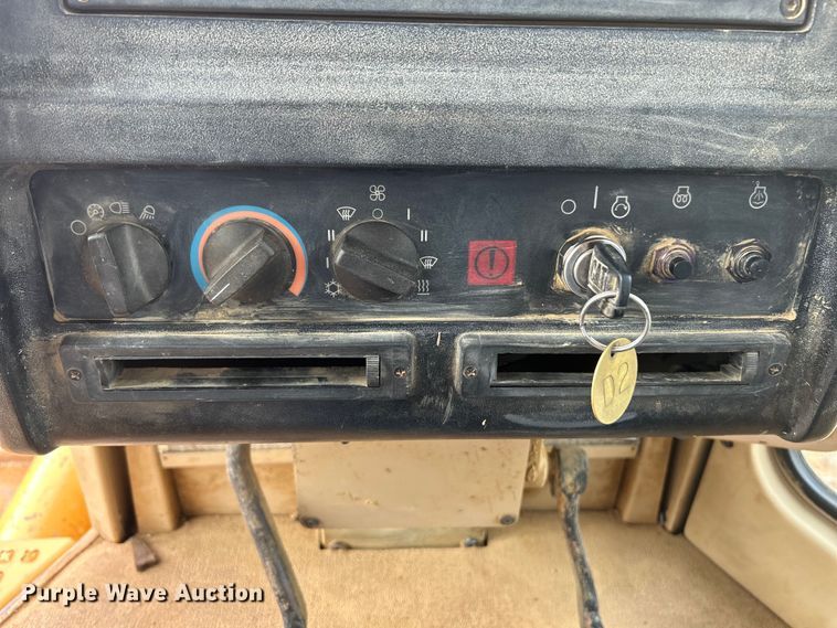 image for item OK9730 1998 Caterpillar D6M XL  dozer