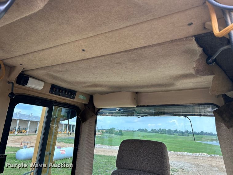 image for item OK9730 1998 Caterpillar D6M XL  dozer