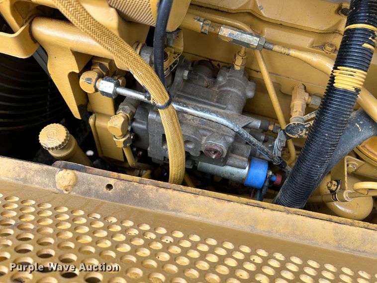 image for item OK9730 1998 Caterpillar D6M XL  dozer