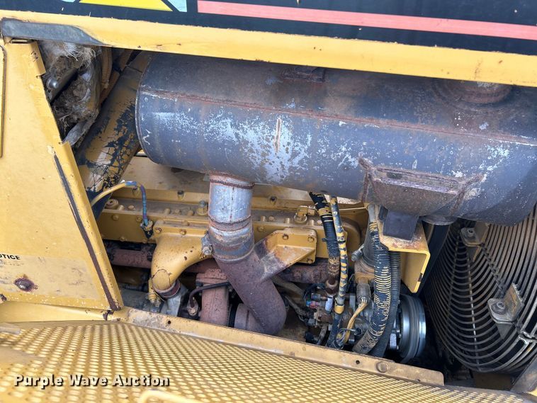 image for item OK9730 1998 Caterpillar D6M XL  dozer