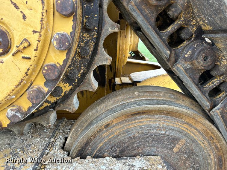 image for item OK9730 1998 Caterpillar D6M XL  dozer