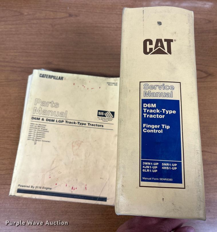 image for item OK9730 1998 Caterpillar D6M XL  dozer