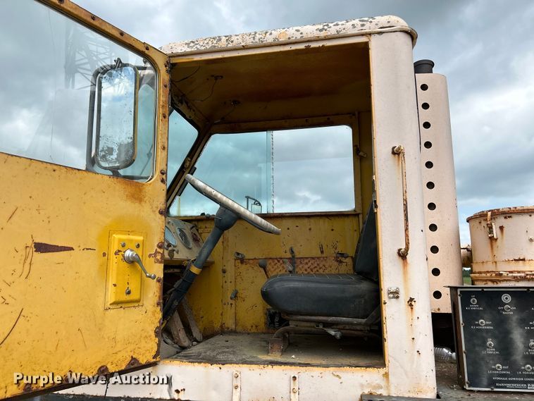 image for item OK9732 1973 P&H 650ATC  crane