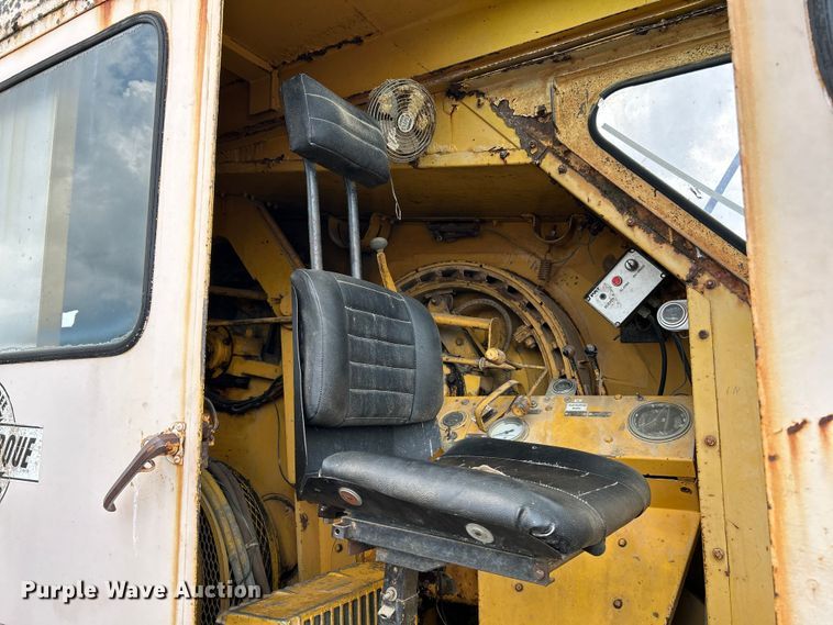 image for item OK9732 1973 P&H 650ATC  crane