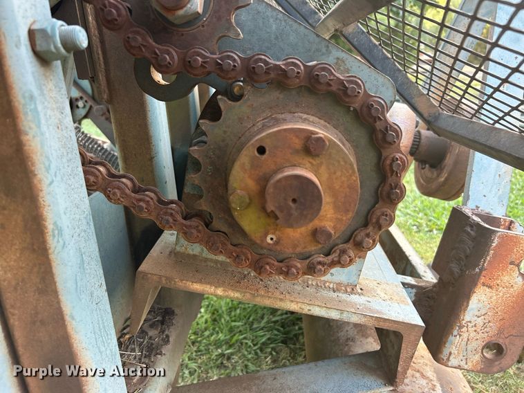 image for item DI7951 Southern Green 60  aerator