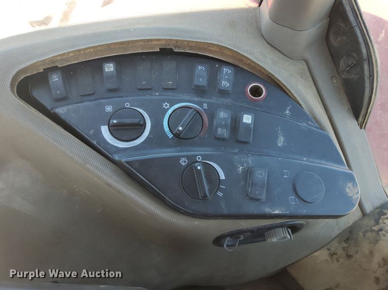 image for item DJ0837 2010 Case-IH Magnum 275  MFWD tractor