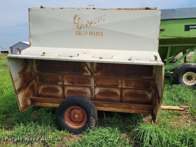 image for item DN4033 Apache CF890  creep feeder