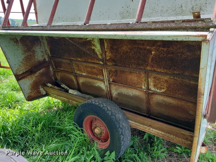 image for item DN4033 Apache CF890  creep feeder