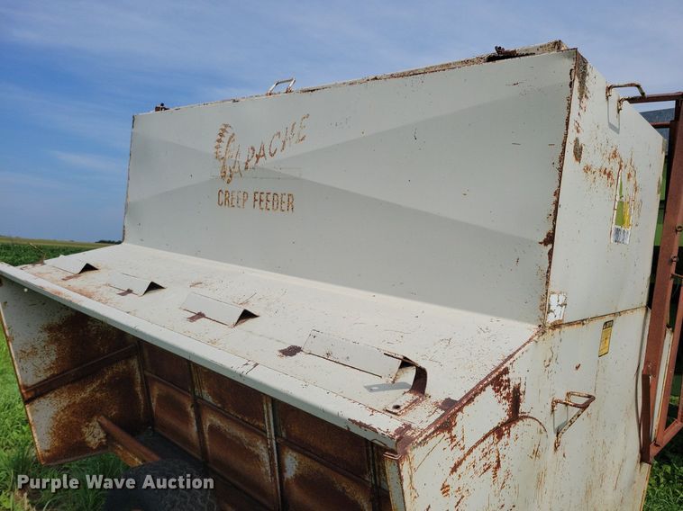 image for item DN4033 Apache CF890  creep feeder