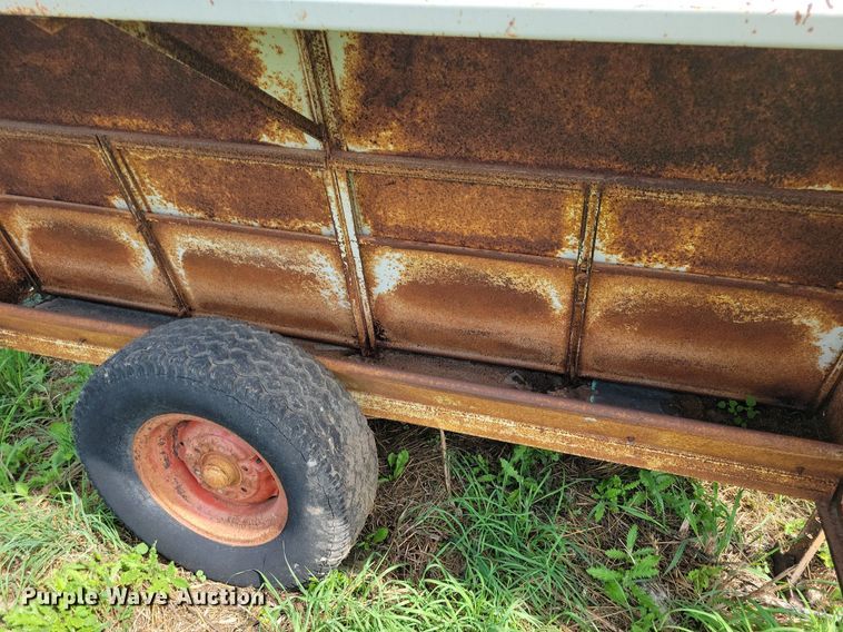 image for item DN4033 Apache CF890  creep feeder