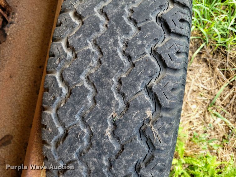 image for item DN4033 Apache CF890  creep feeder