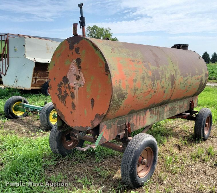 image for item DN4035 (2) nurse tank trailers