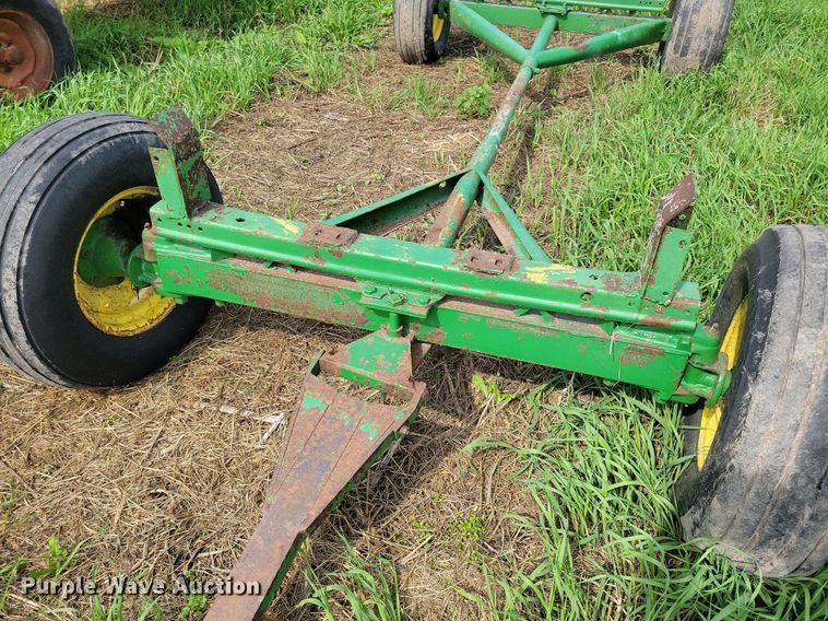 image for item DN4035 (2) nurse tank trailers