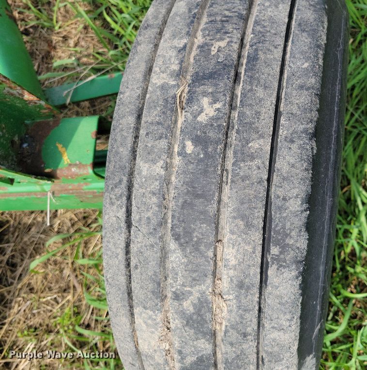 image for item DN4035 (2) nurse tank trailers