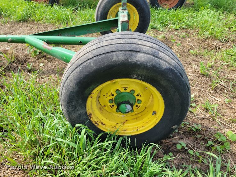 image for item DN4035 (2) nurse tank trailers