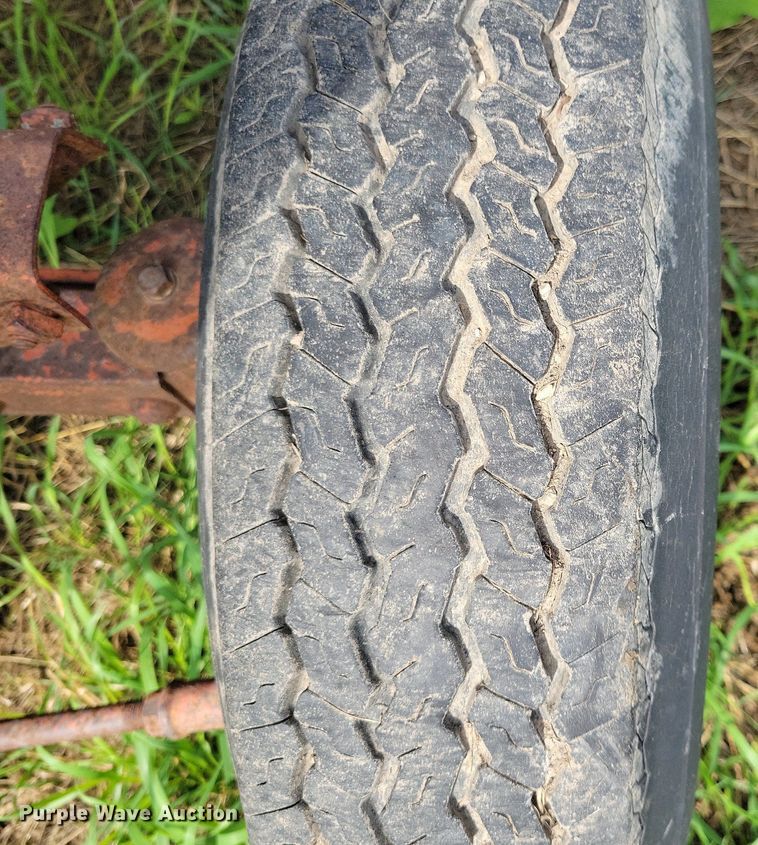 image for item DN4035 (2) nurse tank trailers