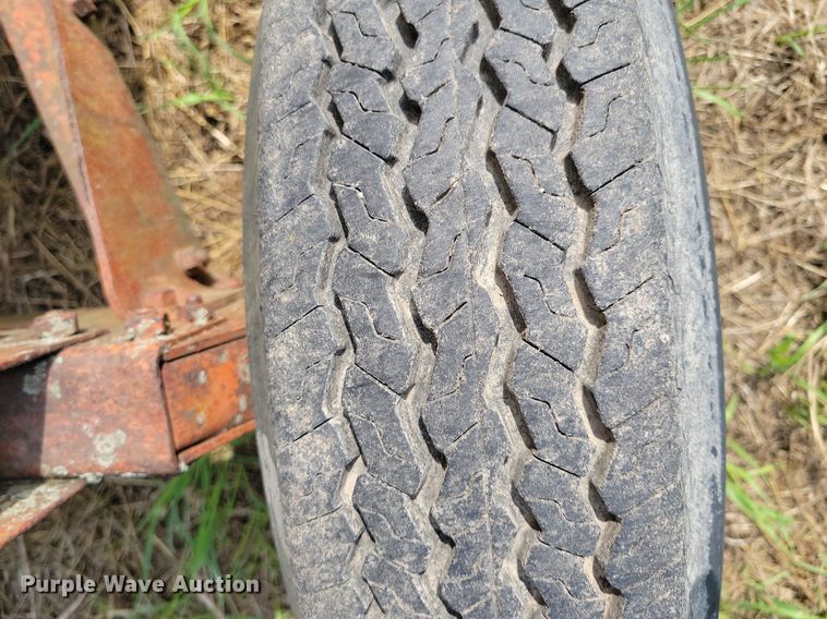 image for item DN4035 (2) nurse tank trailers