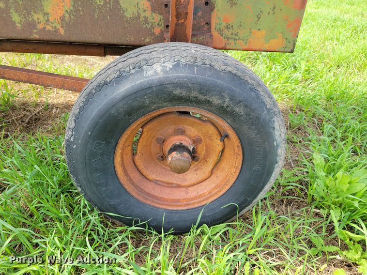 image for item DN4035 (2) nurse tank trailers