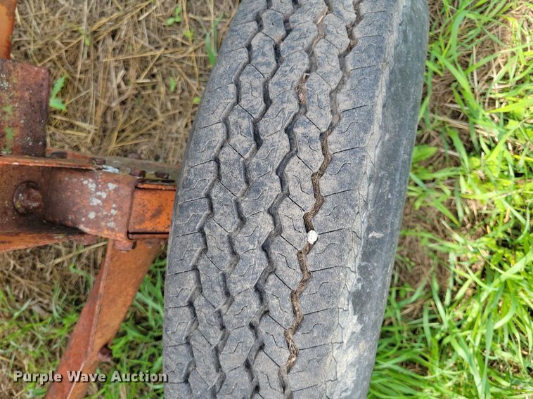 image for item DN4035 (2) nurse tank trailers