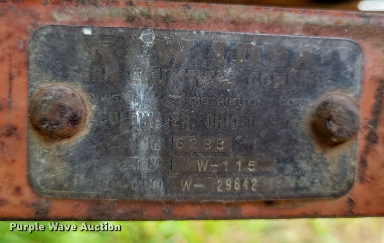 image for item DN4035 (2) nurse tank trailers