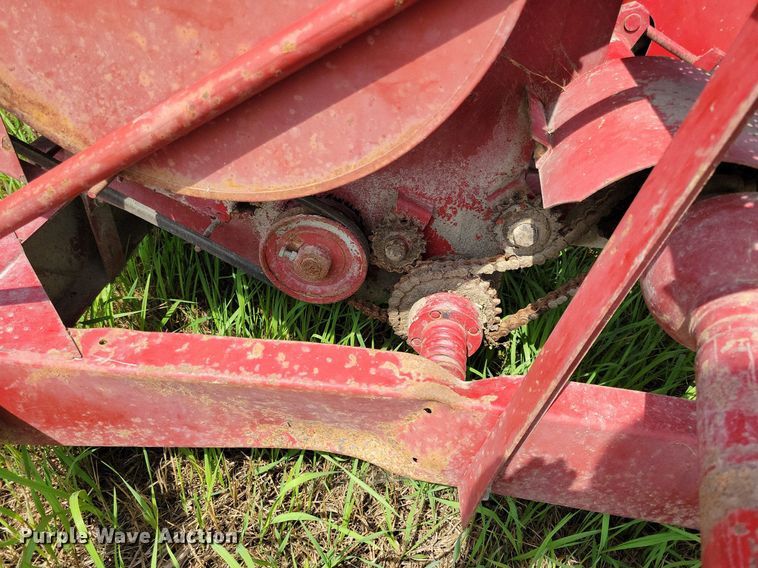 image for item DN4045 New Holland 352  feed grinder/mixer