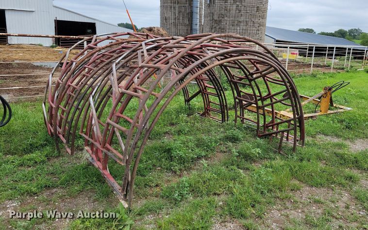 image for item DN4054 (4) round bale feeders