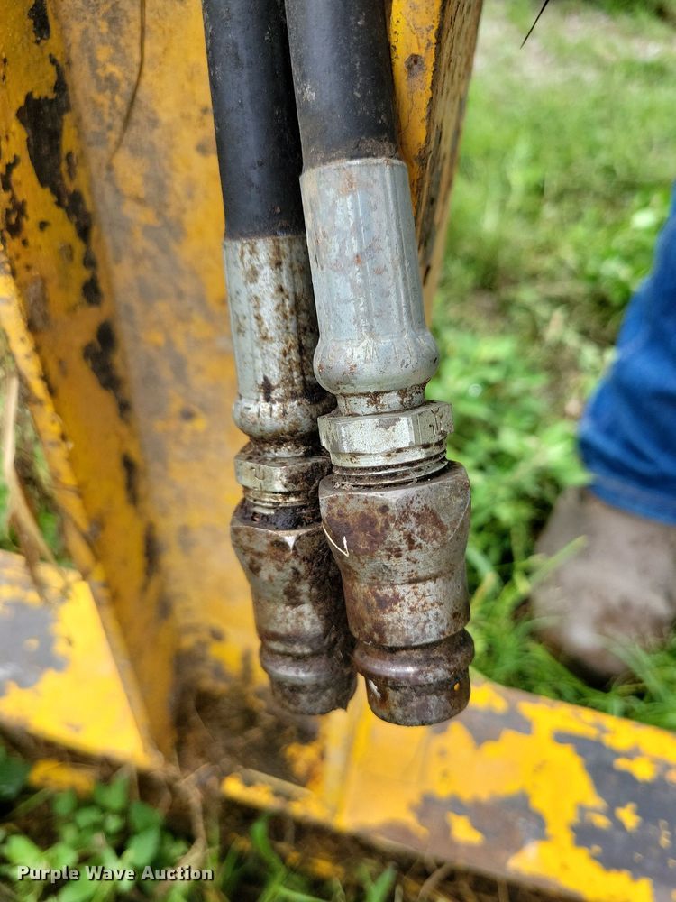 image for item DN4054 (4) round bale feeders