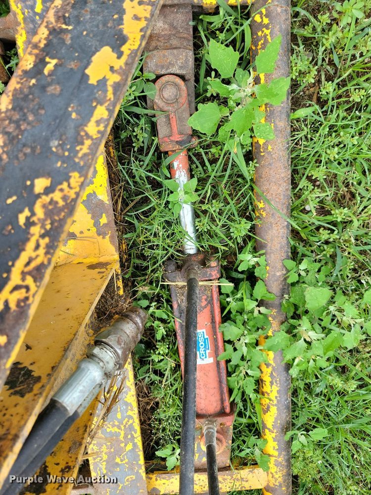 image for item DN4054 (4) round bale feeders