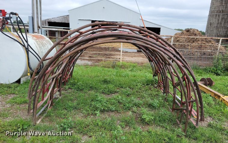 image for item DN4054 (4) round bale feeders