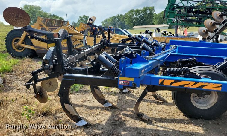 image for item DN4056 Case IH Ecolo-Tiger 730C  disk ripper